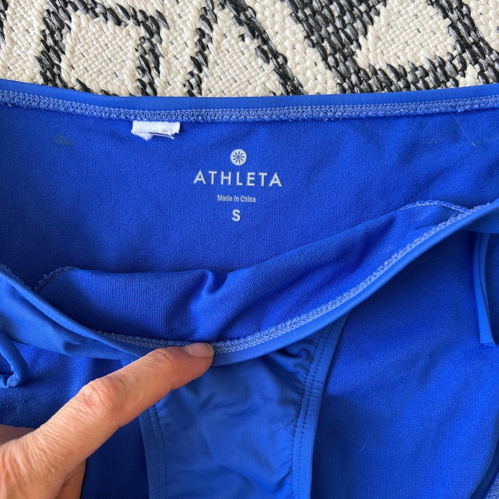 Athleta swim set in excellent condition. Bikini top, bottom & matching shorts. - Picture 5 of 8